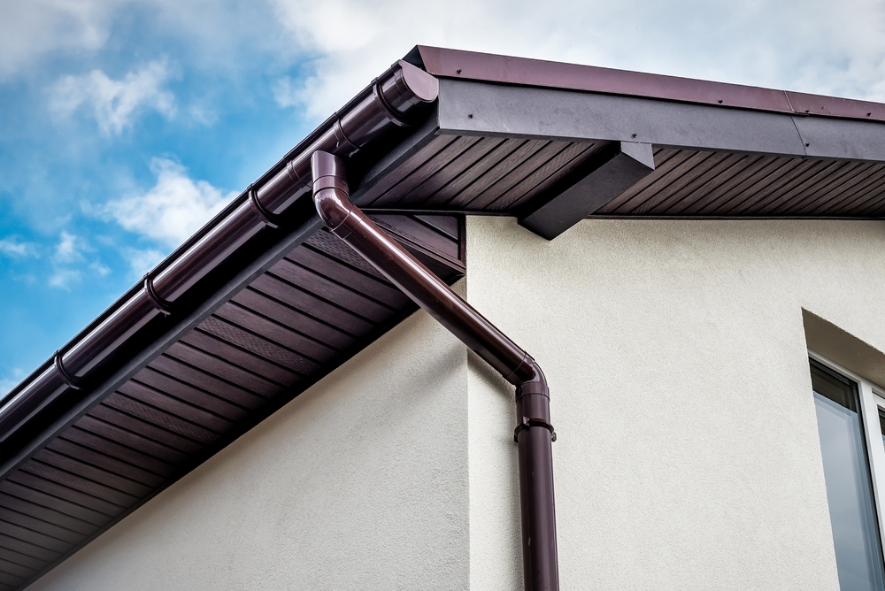 Lateral,Coated,Metal,Panel,,Rain,Gutter,And,Rain,Water,Pipe Peinture à Pibrac